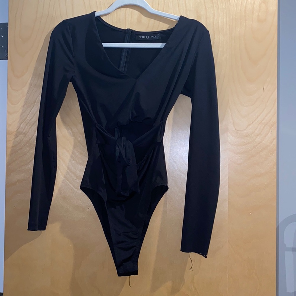 SIZE S WHITE FOX BODYSUIT